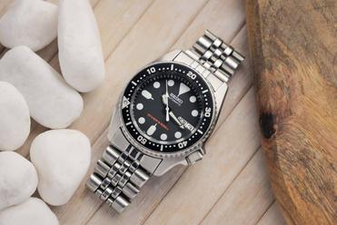 How Much Is A Seiko Watch Service? (Cost Breakdown) 